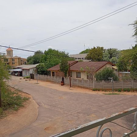 Brackendene Lodge Gaborone Bagian luar foto