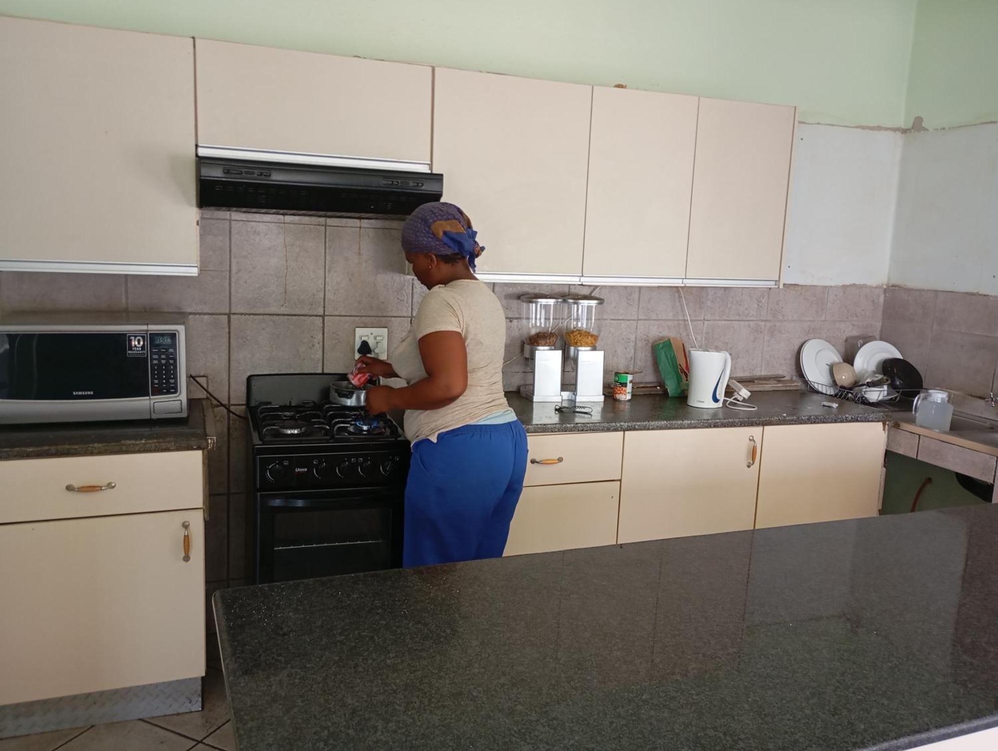 Brackendene Lodge Gaborone Bagian luar foto